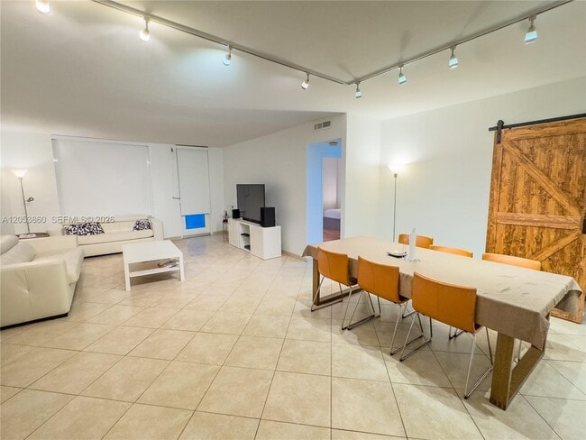 Building Photo - 10185 Collins Ave