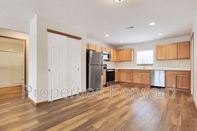 Building Photo - 3854 Elm St