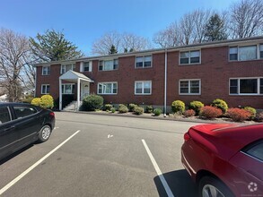 Building Photo - 56 Wakelee Ave