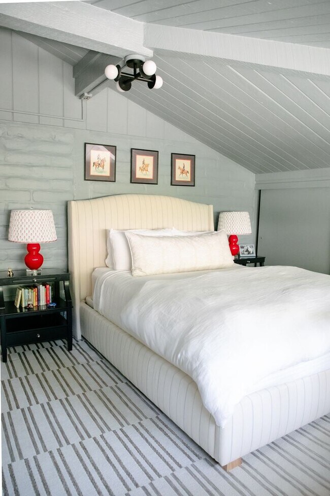 Building Photo - Beautiful Carmel Valley Home 3bed/3bath Re...