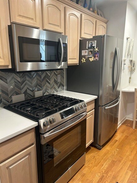 Building Photo - 302 Grand Ridge Dr