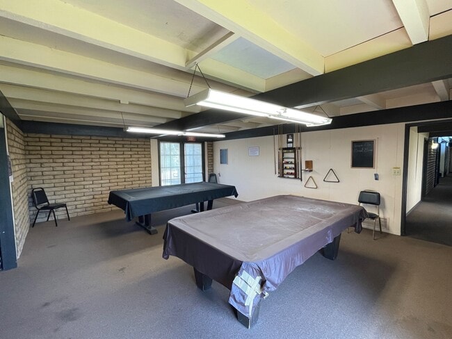 Building Photo - 200 N El Camino Real