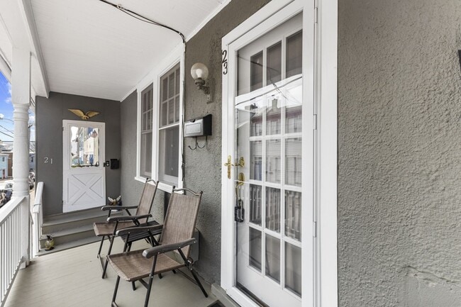 Building Photo - Historic Downtown Annapolis 3 Bedroom w/ P...