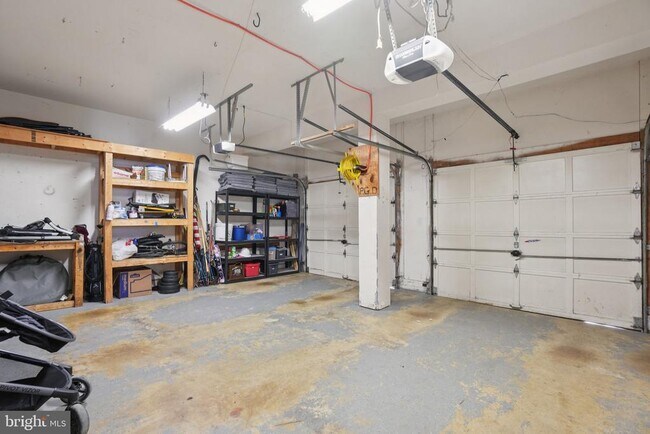 Building Photo - 506 Roland St SW