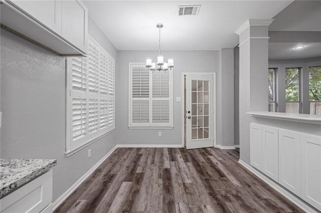 Building Photo - 13556 Anarosa Loop