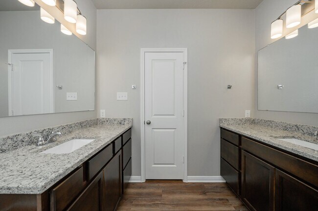 Building Photo - Live, love, and grow in this charming townhome!