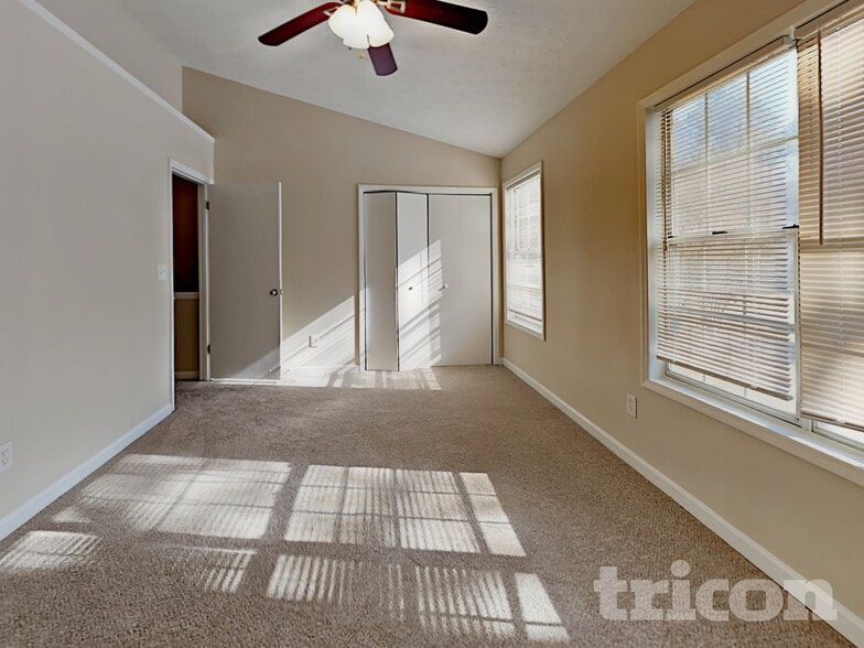 Building Photo - 2481 Dublin Ct