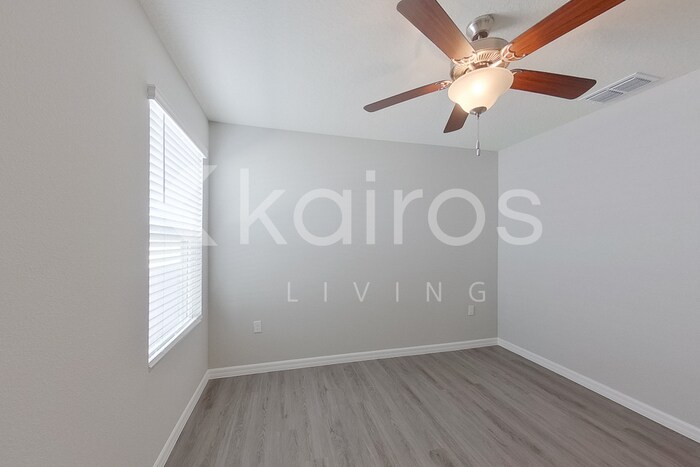 Building Photo - 4445 SW 85 Ln