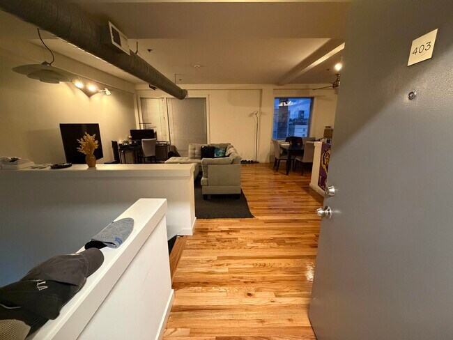 Building Photo - 1017 Jefferson St