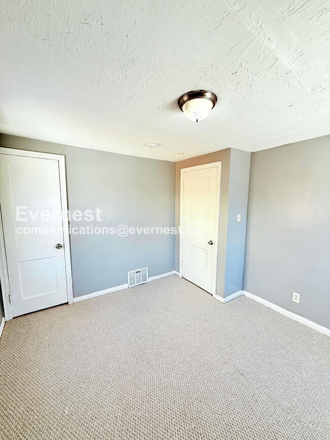 Building Photo - 12131 Schaefer Hwy