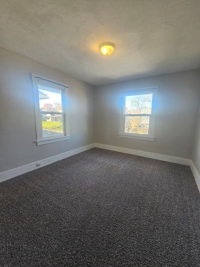 Building Photo - There is a $25 fee for the application and everyone over 18 needs to fill out their own application.