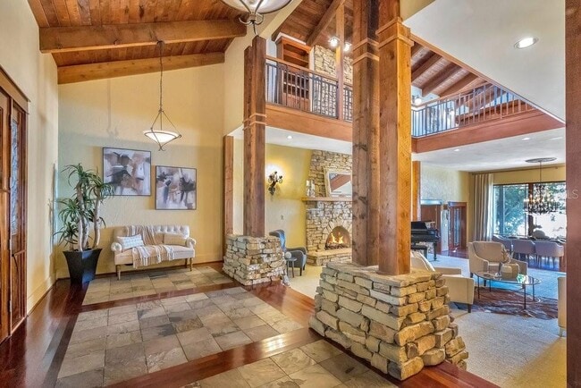 Building Photo - 10577 Down Lakeview Cir