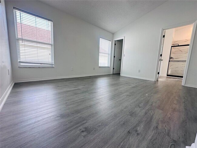 Building Photo - 2663 Oneida Loop