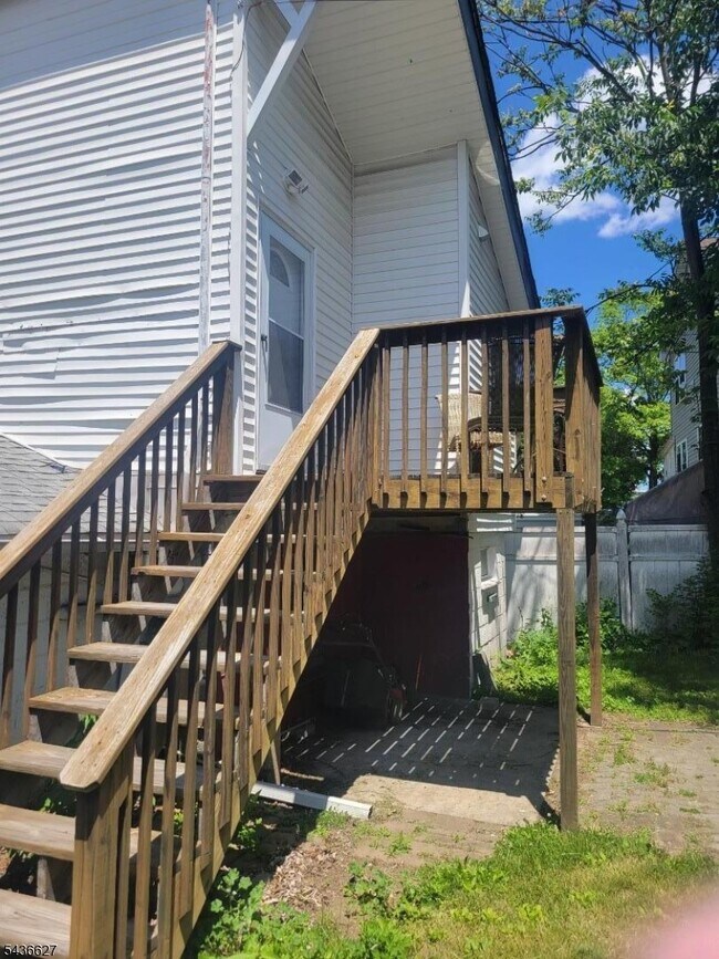 Building Photo - 14 Haskell Ave