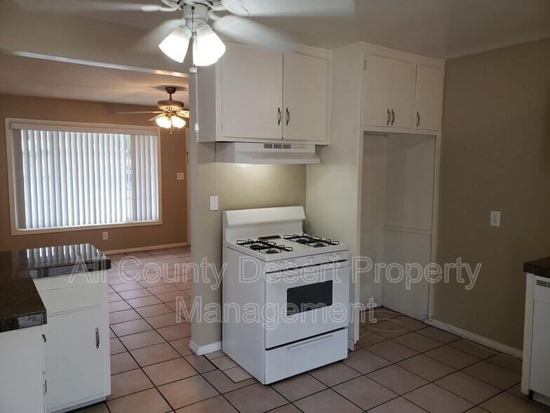 Building Photo - 69844 Pomegranate Ln