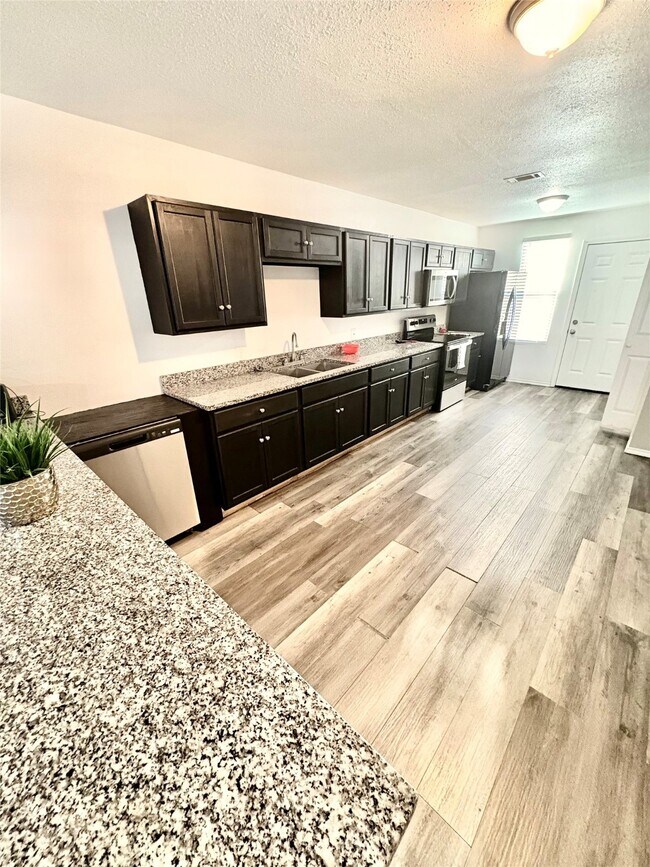 Building Photo - 9822 Candy Ct