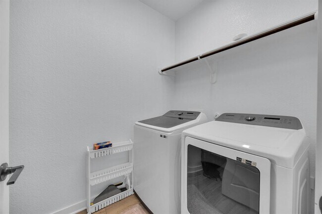 Building Photo - 6404 Mallord Brook Bend