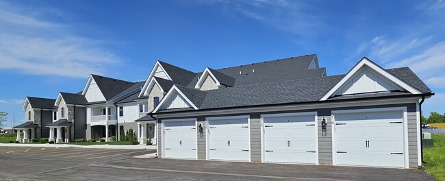 Building Photo - Chestnut - 2Br/2Ba Rental Home - First Floor