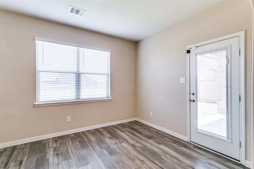 Building Photo - 13645 Lansman Dr