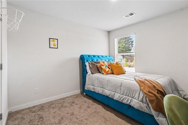 Building Photo - 3528 Station Dr