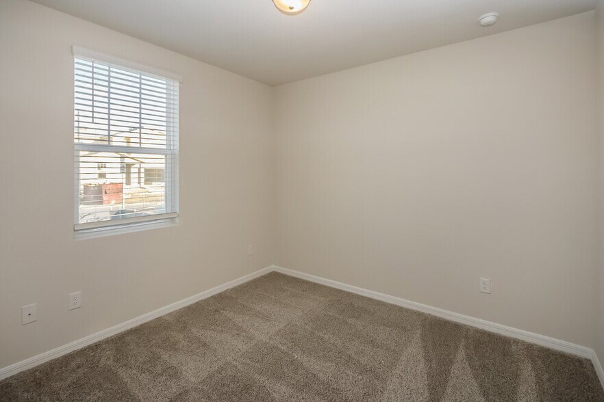 Building Photo - 10209 Daybreak Glen