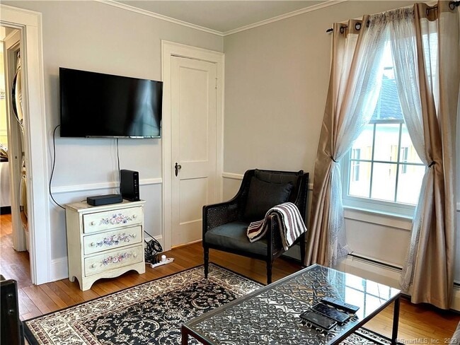 Building Photo - 43 Neck Rd