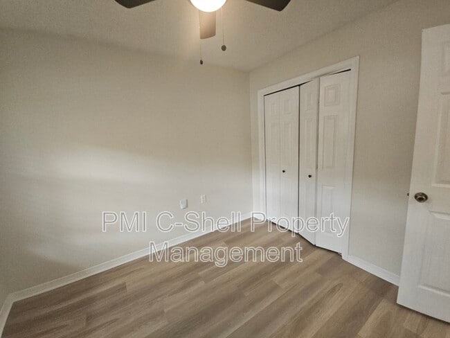 Building Photo - 111 Wildflower Ln