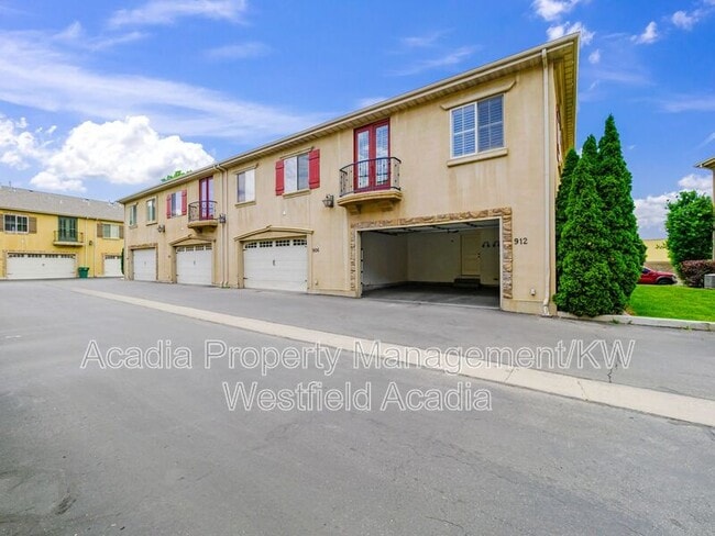 Building Photo - 912 N 980 W