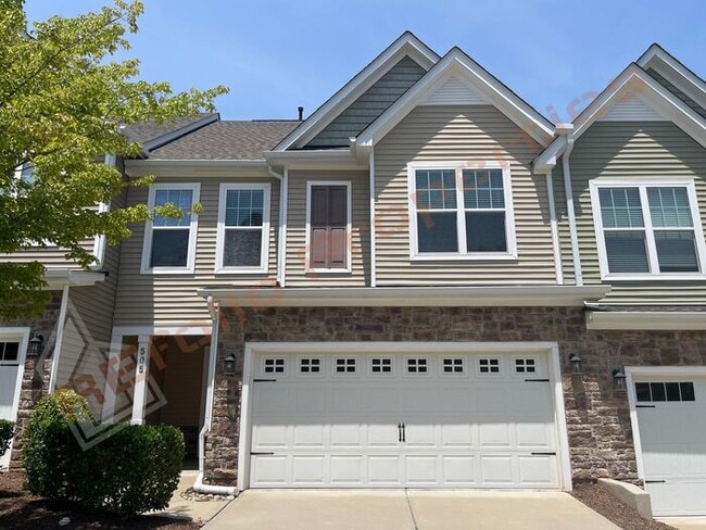 Primary Photo - Beautiful 3 Bedroom Townhome with 3rd Floo...