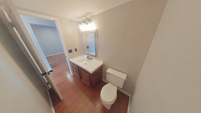 Building Photo - "Chic & Spacious 2-Bed Condo in Sterling Heights – 2.5 Baths & 1383 Sq. Ft. of Comfort!"