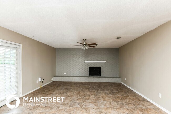 Building Photo - 6800 Penhurst Dr