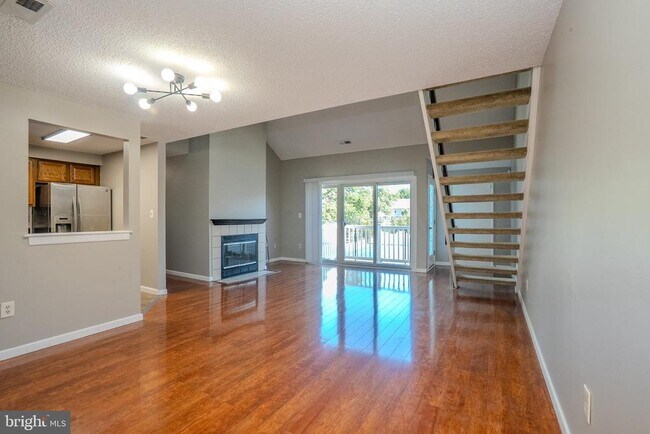 Building Photo - 8304 Tamarron Dr