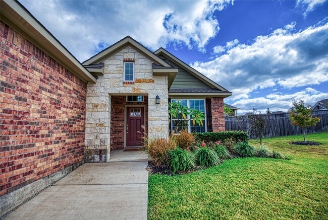 Building Photo - 912 Farm Path