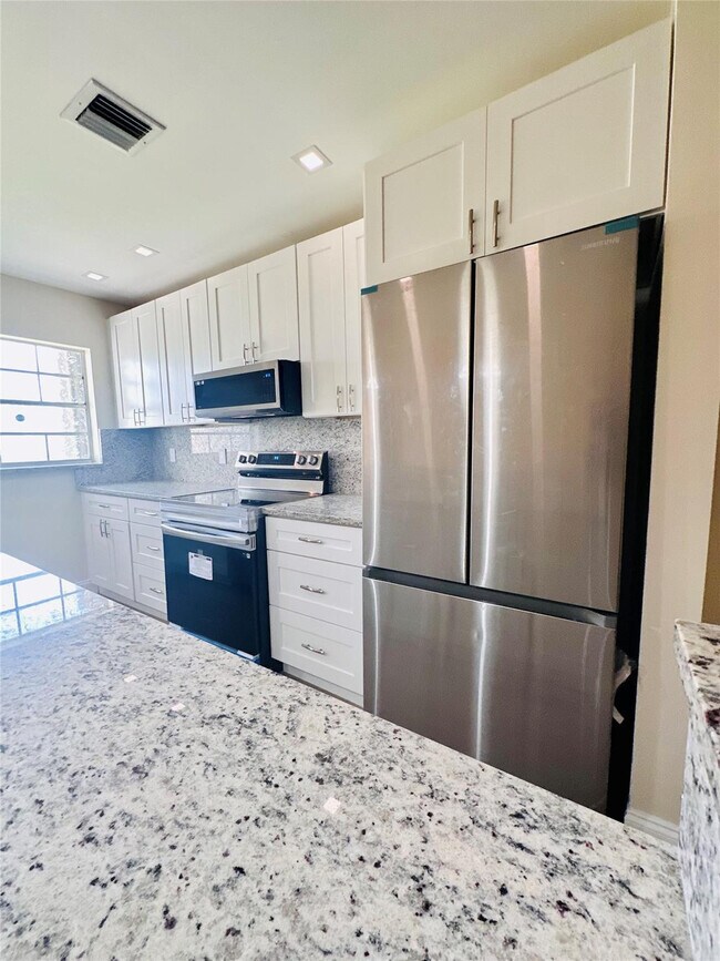 Building Photo - 14676 Canalview Dr