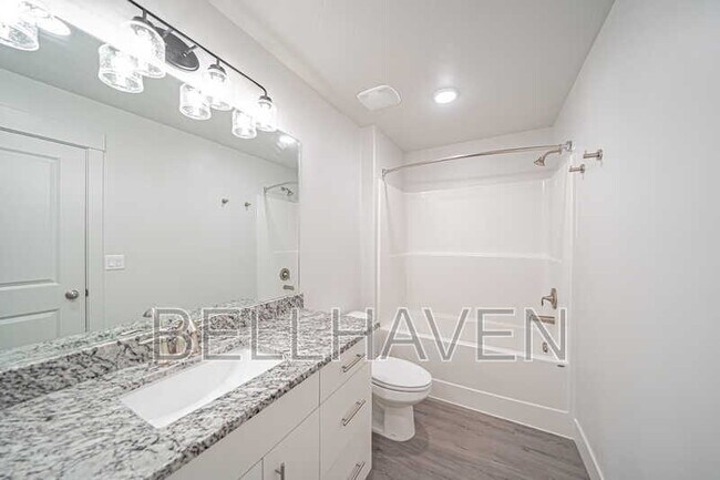 Building Photo - 651 S 2400 W