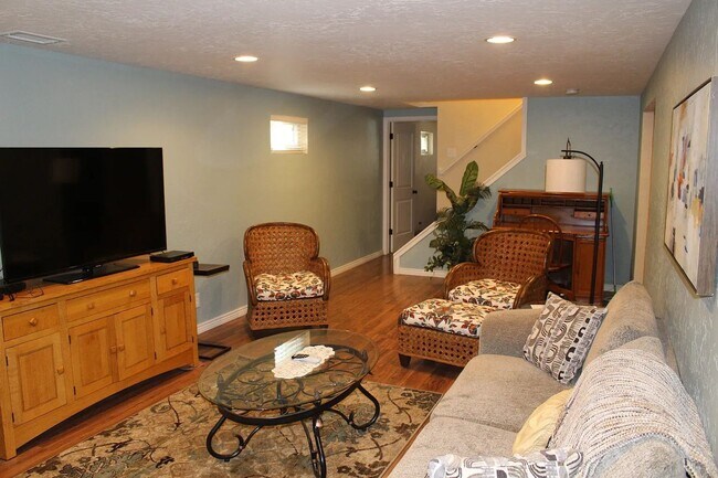 Building Photo - 5bed 4bath updated Ranch in Bear Valley