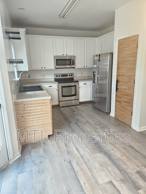 Building Photo - 8716 Berrybrook Ln