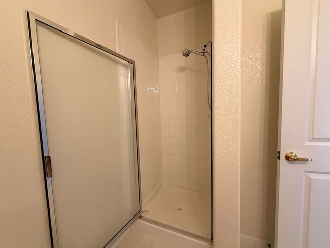 Building Photo - 8456 S Hoyt Way