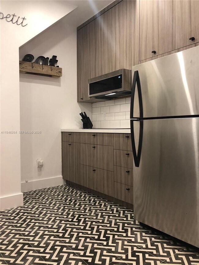 Building Photo - 1524 Euclid Ave