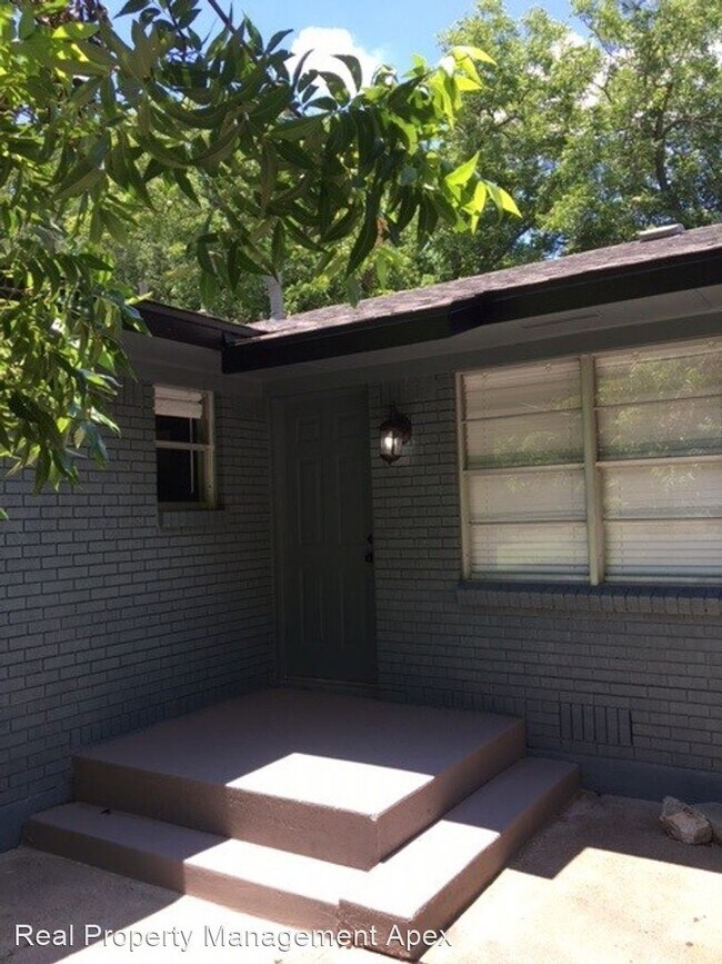 Building Photo - 3 br, 2 bath House - 1821 S. 43rd St.