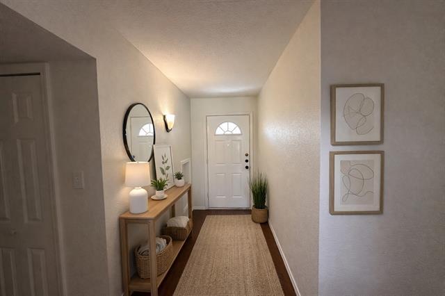 Building Photo - 504 Woodcrest Way