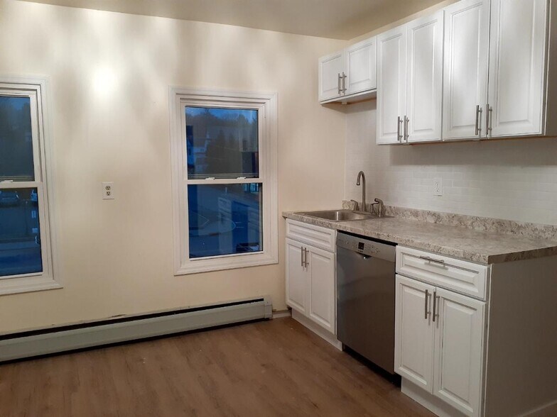 Kitchen - 610 Pawling Ave