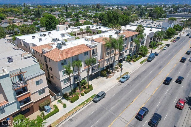 Building Photo - 13941 Sherman Way