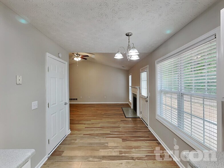 Building Photo - 304 Johnny Ln