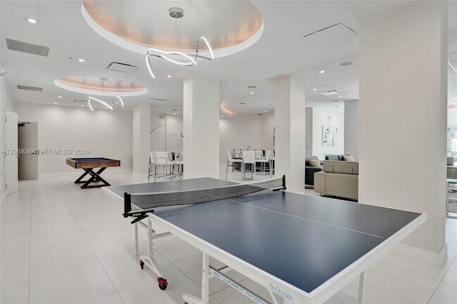 Building Photo - 3000 S Ocean Dr
