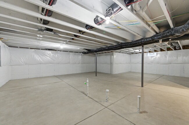 Building Photo - 538 Penwell Dr
