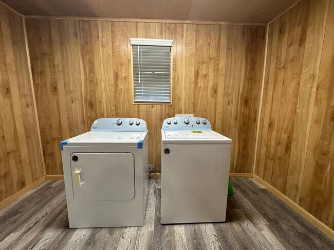 Building Photo - 35065 Paul Leblanc Ln