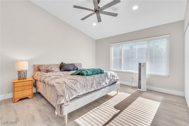 Building Photo - 2312 Fairbourne Way