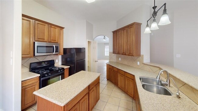 Building Photo - 1482 Rainbow Parke Dr