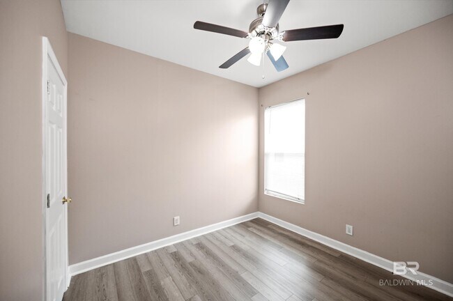 Building Photo - 3816 Chesterfield Ln